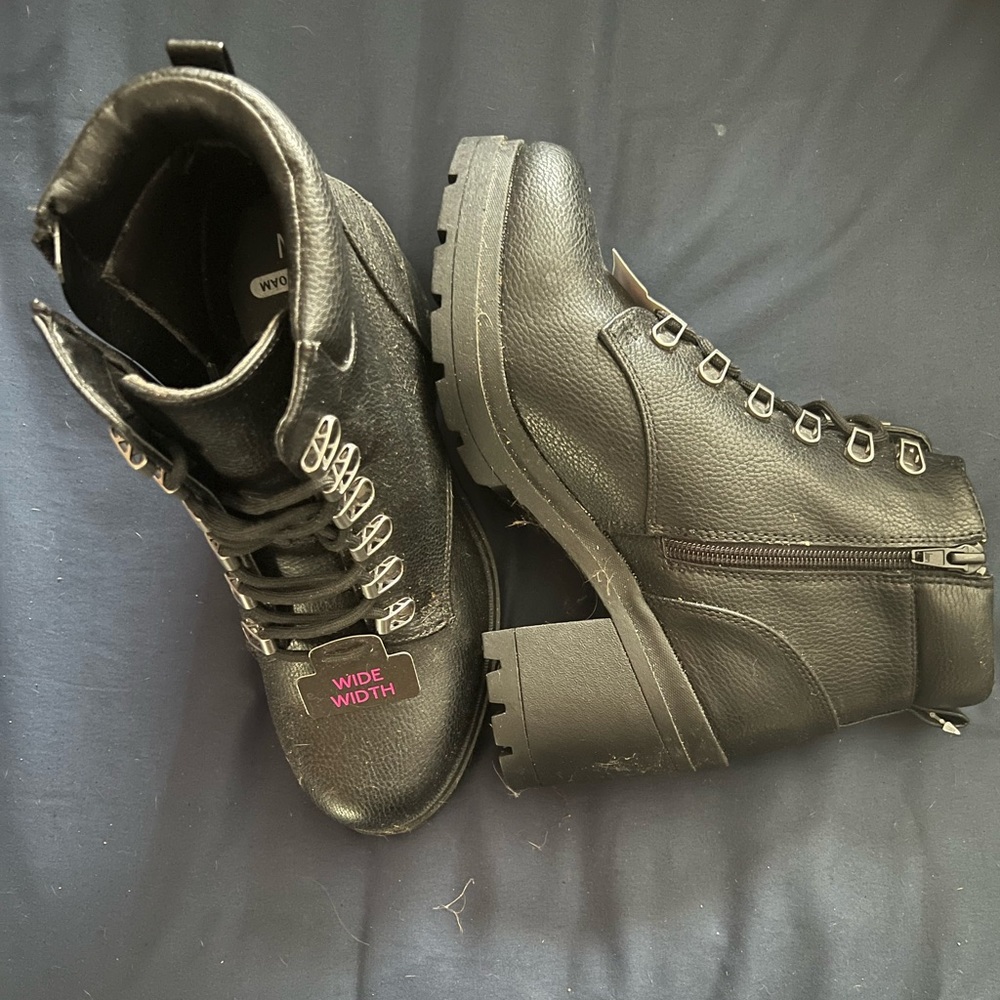 New. Never worn